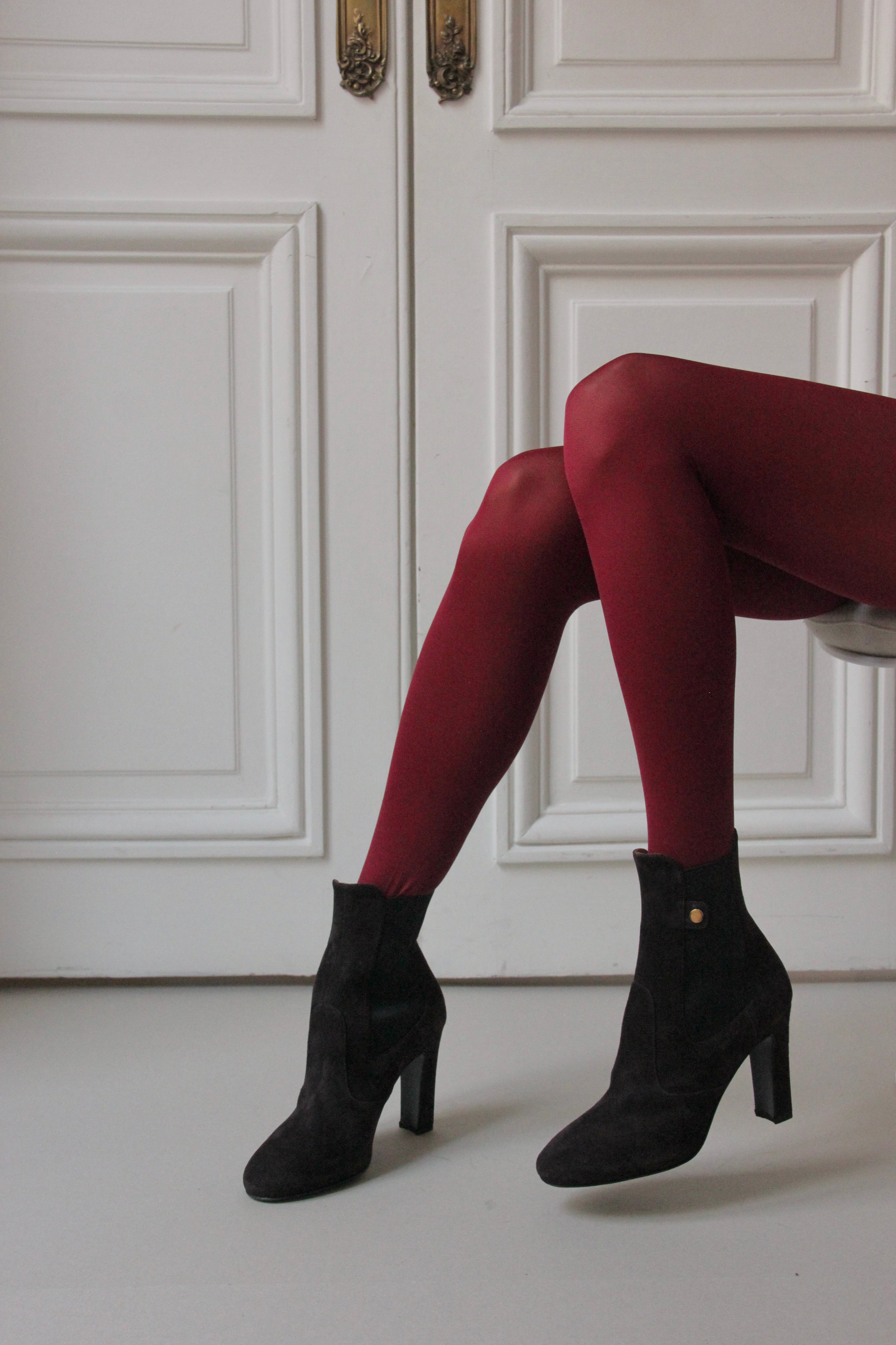 LUZ brown suede