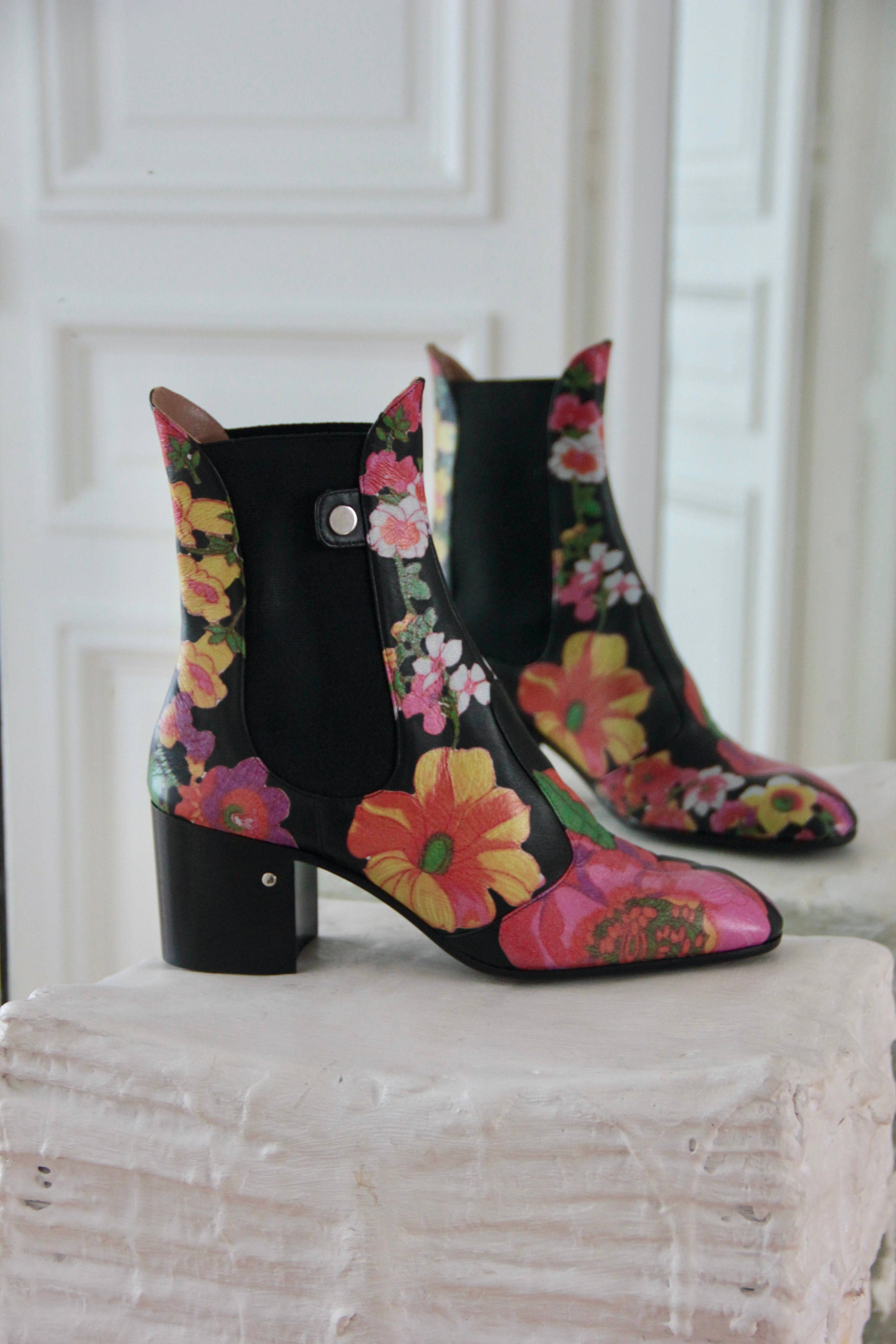 ANGIE MULTICOLOR FLOWERS