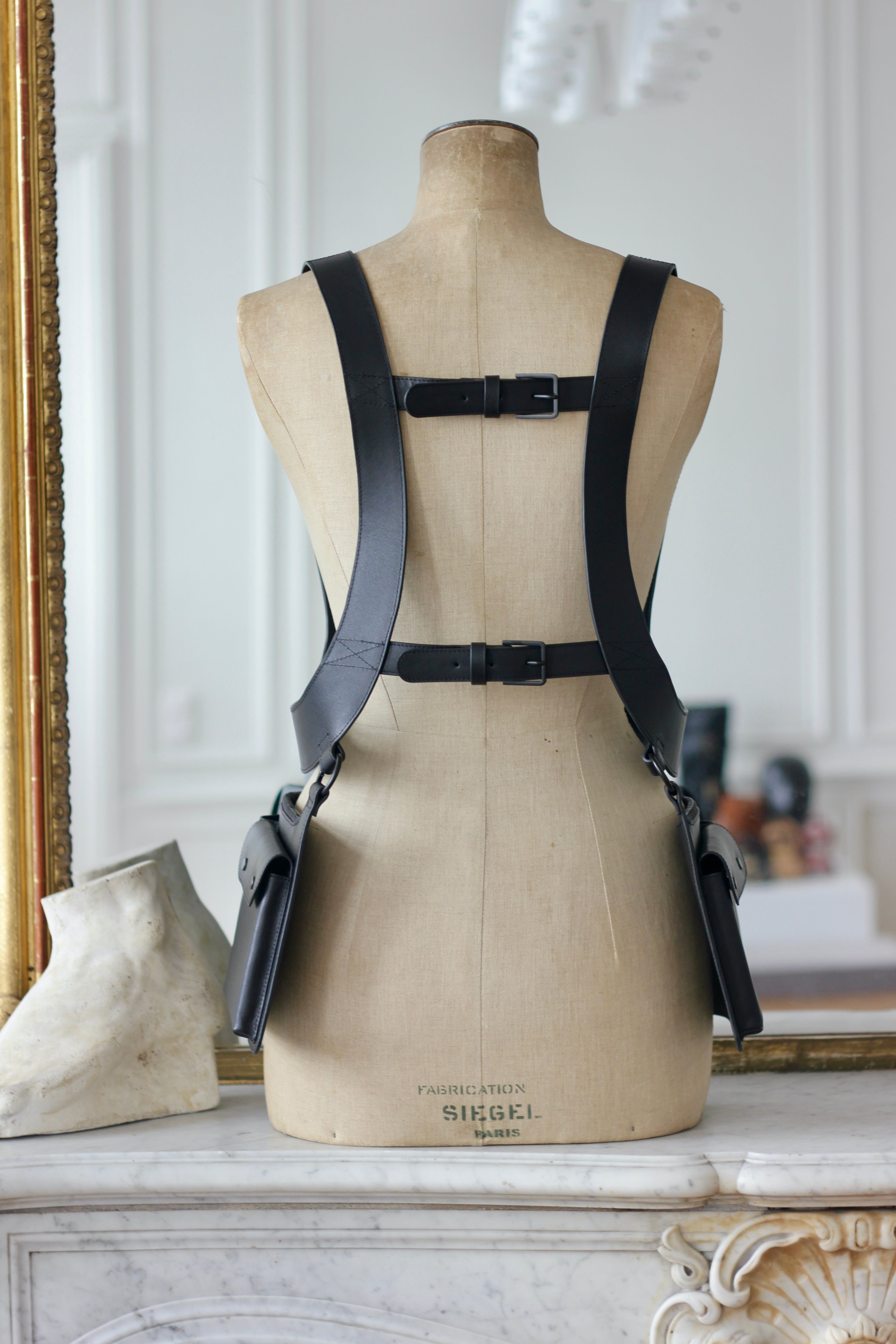 SIMONE - GILET ET POCHETTE - LD X BANDOLIER